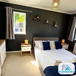 펜션 Hallow Mannor By Furnished Business - Near Convention Centre - Contractors - Relocating Families