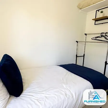 Business - Near Convention Centre - Contractors - Relocating Families * Harrogate